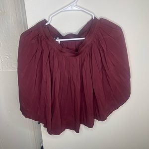 H&M Burgundy pleated skirt